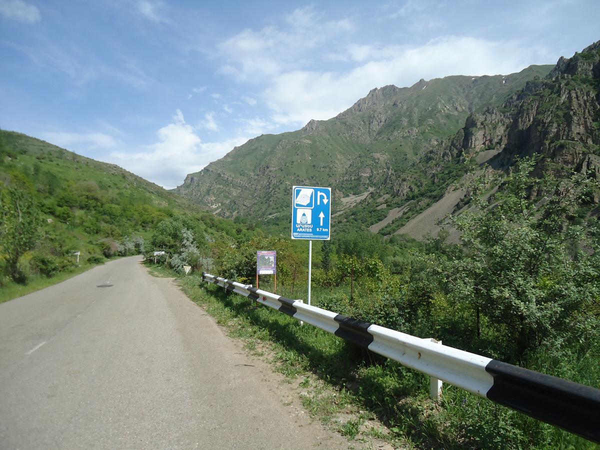 The River House Yeghegis Yekhegis Екстериор снимка
