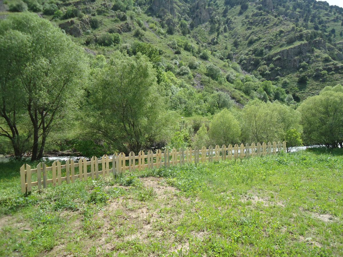 The River House Yeghegis Yekhegis Екстериор снимка